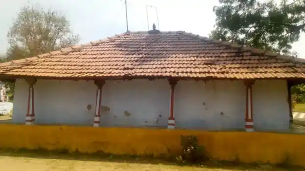 Arulmigu Mariyamman Temple, Periyerippatti, Vedapatty - 636115 அருள்மிகு மாரியம்மன் திருக்கோயில், Periyerippatti, Vedapatty - 636115, Salem - Ancient Temple Architecture and History Image 4