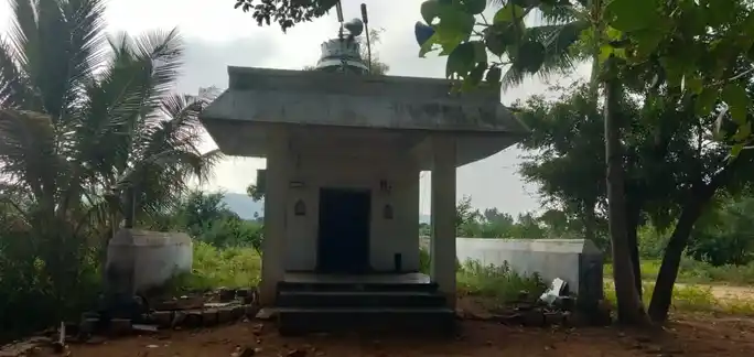 Arulmigu Mariyamman Temple, Porunthaloor - 621313 அருள்மிகு மாரியம்மன் திருக்கோயில், Porunthaloor - 621313, Karur - Ancient Temple Architecture and History Image 4