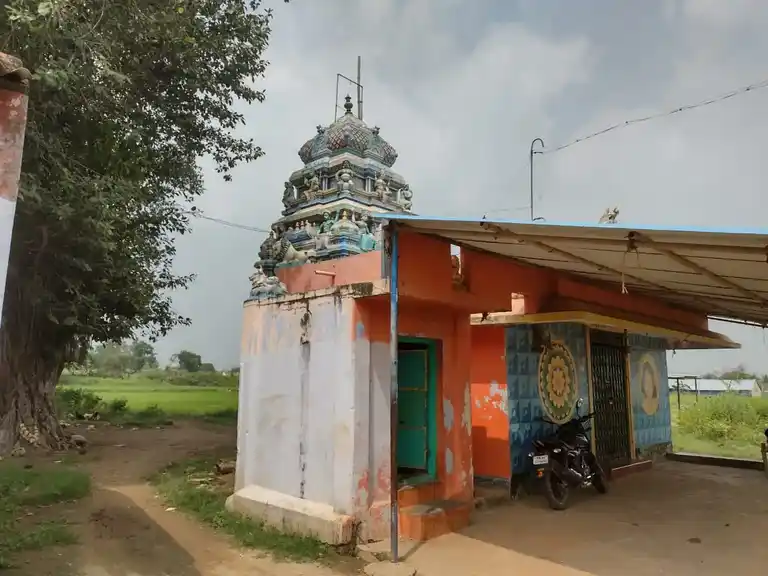 Arulmigu Mariyamman Temple, Sendrayampatti - 635305 அருள்மிகு மாரியம்மன் திருக்கோயில், சென்றாயம்பட்டி - 635305, Dharmapuri - Ancient Temple Architecture and History Image 3
