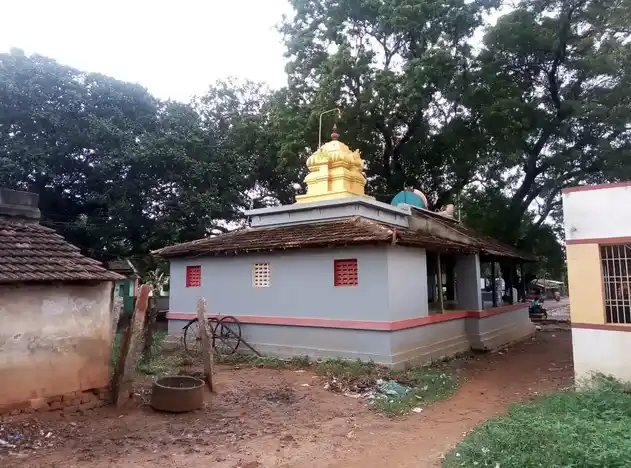 Arulmigu Mariyamman Temple, Sirukadambur - 621716 அருள்மிகு மாரியம்மன் திருக்கோயில், சிறுகடம்பூர் - 621716, Ariyalur - Ancient Temple Architecture and History Image 3