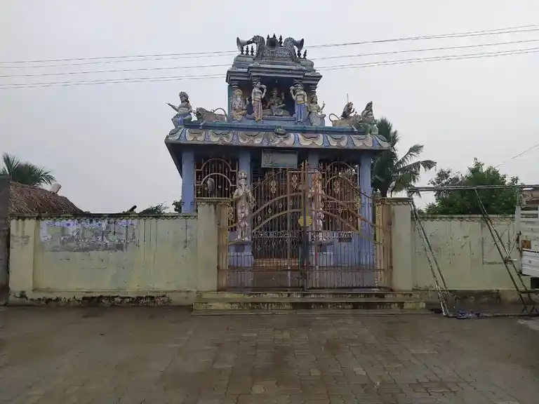 Arulmigu Mariyamman Temple, Sozhapandiyapuram - 605751 அருள்மிகு மாரியம்மன் திருக்கோயில், Sozhapandiyapuram - 605751, Kallakurichi - Ancient Temple Architecture and History Image 4