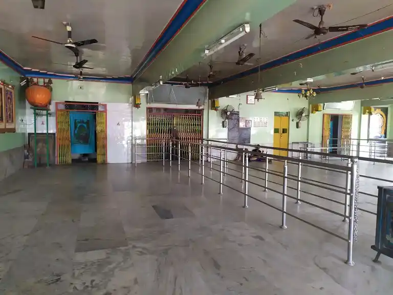 Arulmigu Mariyamman Temple, Suriyampalayam, Tiruchengode - 637209 அருள்மிகு மாரியம்மன் திருக்கோயில், சூரியம்பாளையம், திருச்செங்கோடு - 637209, Namakkal - Ancient Temple Architecture and History Image 3