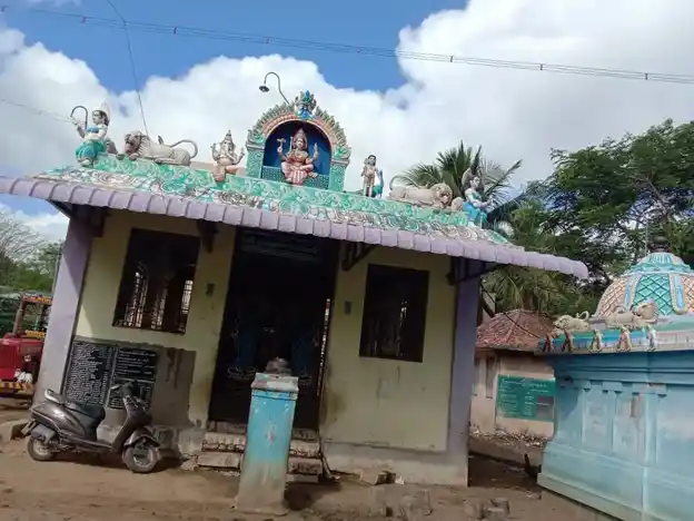 Arulmigu Mariyamman Temple, Thenperambur - 613101 அருள்மிகு விநாயகர் மற்றும் காளியம்மன் திருக்கோயில், Thenperambur - 613101, Thanjavur - Ancient Temple Architecture and History Image 2
