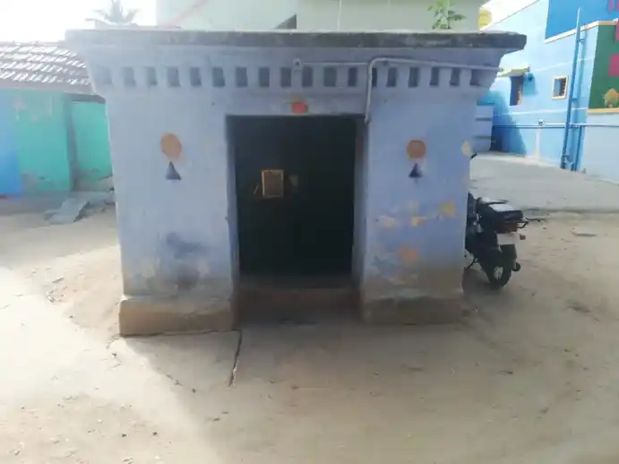 Arulmigu Mariyamman Temple, V Madepalli - 635121 அருள்மிகு மாரியம்மன் திருக்கோயில், V Madepalli - 635121, Krishnagiri - Ancient Temple Architecture and History Image 2
