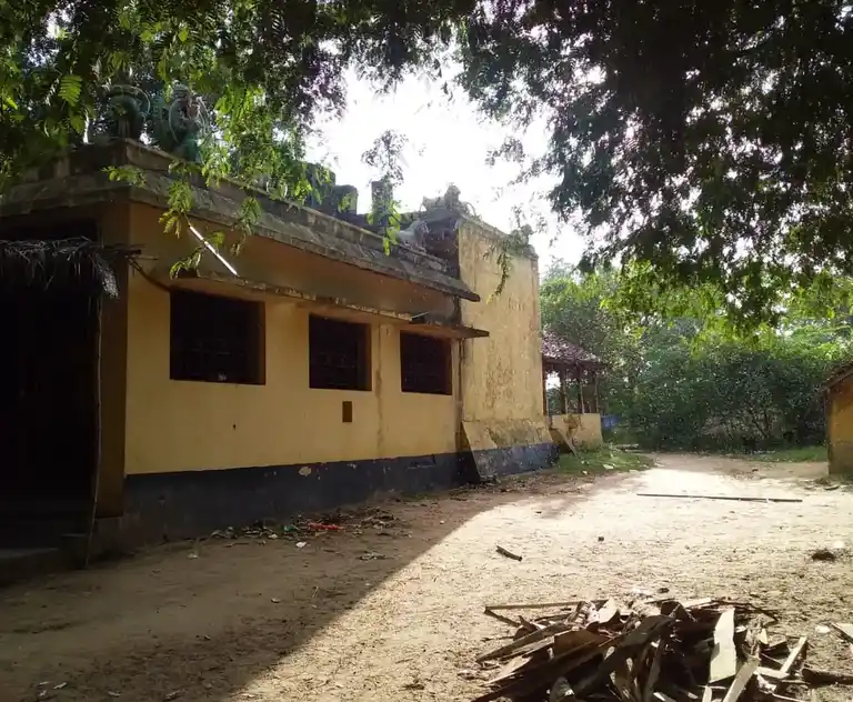 Arulmigu Mariyamman Temple, Vadakaravayal - 612803 அருள்மிகு மாரியம்மன் திருக்கோயில், நீடாமங்கலம், வடகாரவயல் - 612803, Thiruvarur - Ancient Temple Architecture and History Image 2