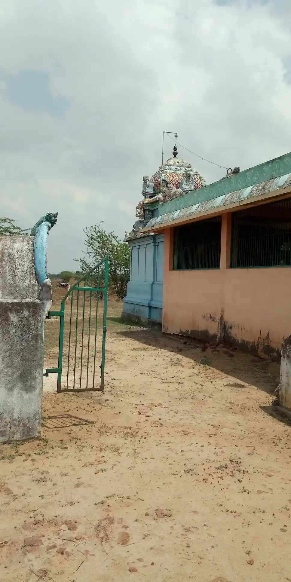 Arulmigu Mariyamman Temple, Vadakkupanaiyur - 610207 அருள்மிகு மாரியம்மன் திருக்கோயில், Vadakkupanaiyur - 610207, Nagapattinam - Ancient Temple Architecture and History Image 2