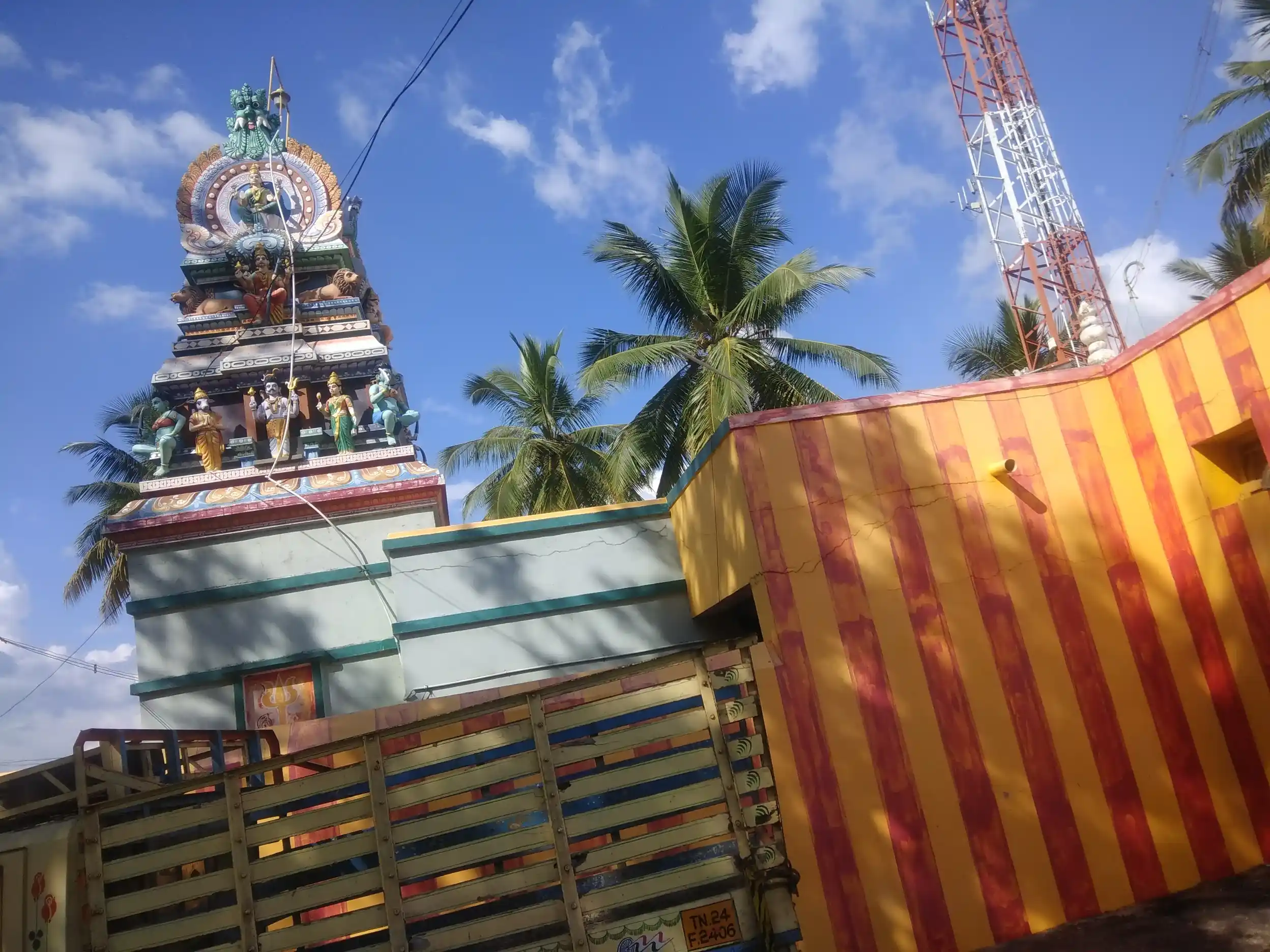 Arulmigu Mariyamman Temple, Vishamangalam - 635652 அருள்மிகு மாரியம்மன் திருக்கோயில், விஷமங்கலம் - 635652, Thirupathur - Ancient Temple Architecture and History Image 4