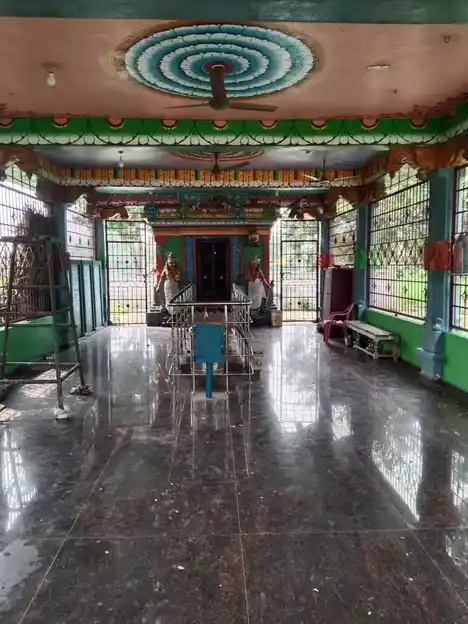 Arulmigu Mariyamman Thondriamman Temple, Narayanamangalam - 614404 அருள்மிகு மாரியம்மன் மற்றும் தான்தோன்றியம்மன் திருக்கோயில், Narayanamangalam - 614404, Thiruvarur - Ancient Temple Architecture and History Image 2