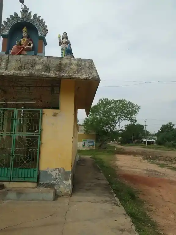 Arulmigu Mariyamman Throwpathiamman Temple, Rubanarayananallur - 606104 அருள்மிகு மாரியம்மன் திரௌபதியம்மன் திருக்கோயில், Rubanarayananallur - 606104, Cuddalore - Ancient Temple Architecture and History Image 3