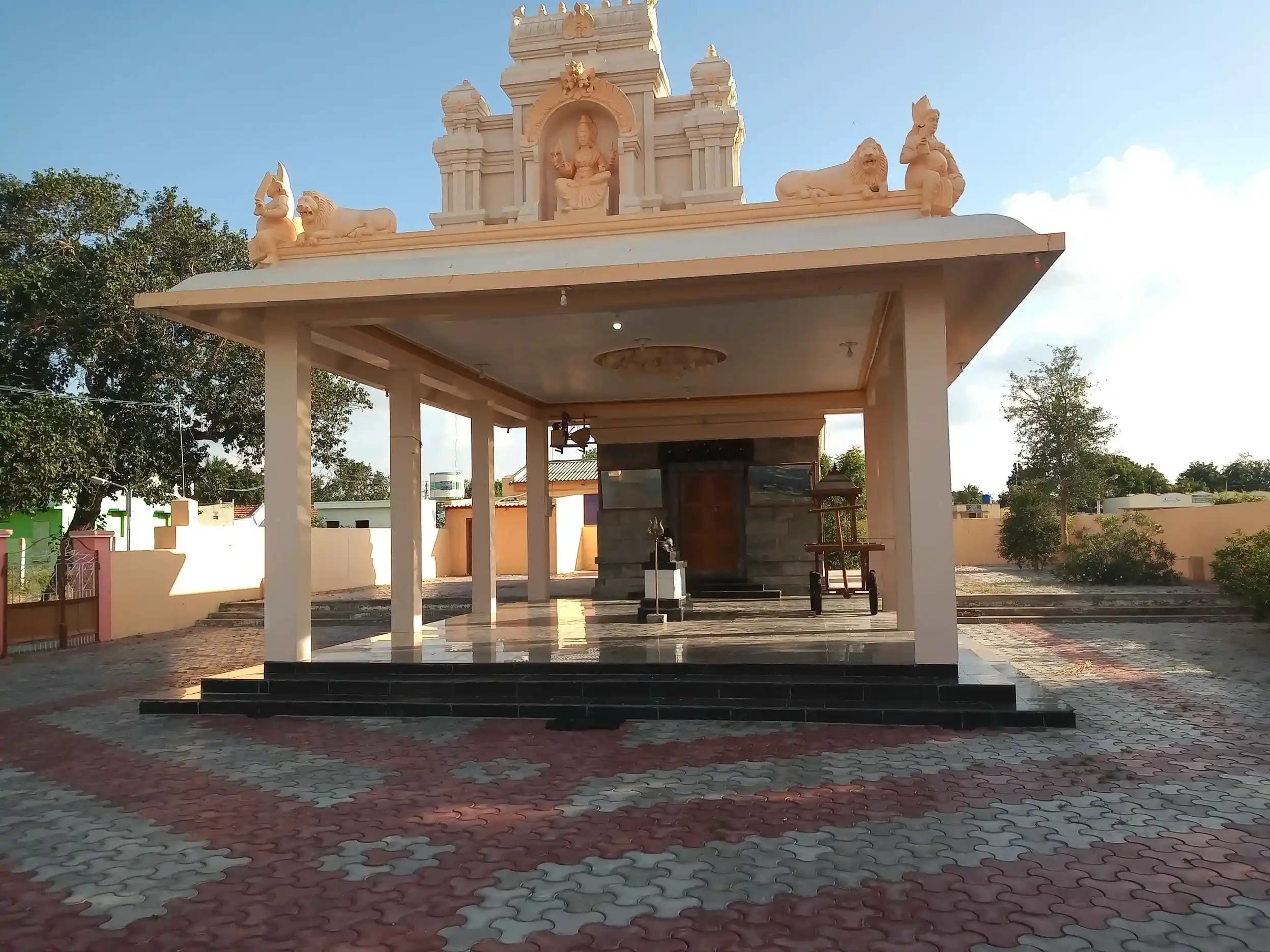 Arulmigu Mariyamman Vinayagar Temple, Panickampatty - 641664 அருள்மிகு மாரியம்மன் மற்றும் விநாயகர் திருக்கோயில், Panickampatty - 641664, Tiruppur - Ancient Temple Architecture and History Image 3