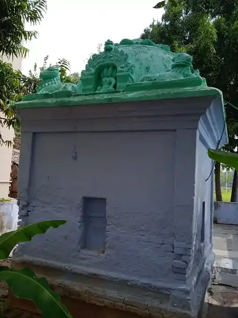 Arulmigu Mariyamman, Vinayakar, Ellaiamman Temple, Karthankulam, Ranimookanoor - 635303 அருள்மிகு மாரியம்மன், விநாயகர், எல்லையம்மன் திருக்கோயில், Karthankulam, Ranimookanoor - 635303, Dharmapuri - Ancient Temple Architecture and History Image 2