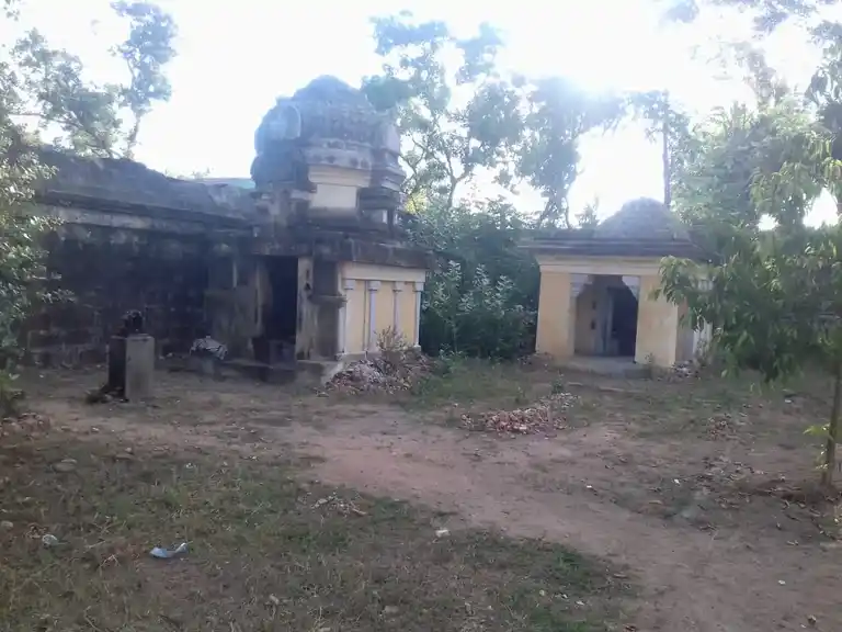 Arulmigu Markasagaeswarar Temple, Nayaganaipiriyal - 621804 அருள்மிகு மார்க்கசகாயீஸ்வரர் திருக்கோயில், Nayaganaipiriyal - 621804, Ariyalur - Ancient Temple Architecture and History Image 9