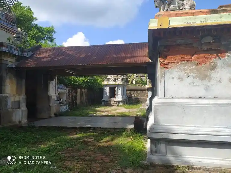 Arulmigu Marksagayaeswarar Temple, Orathur - 608201 அருள்மிகு மார்க்க சகாயேஸ்வரர் திருக்கோயில், ஒரத்தூர் - 608201, Cuddalore - Ancient Temple Architecture and History Image 2