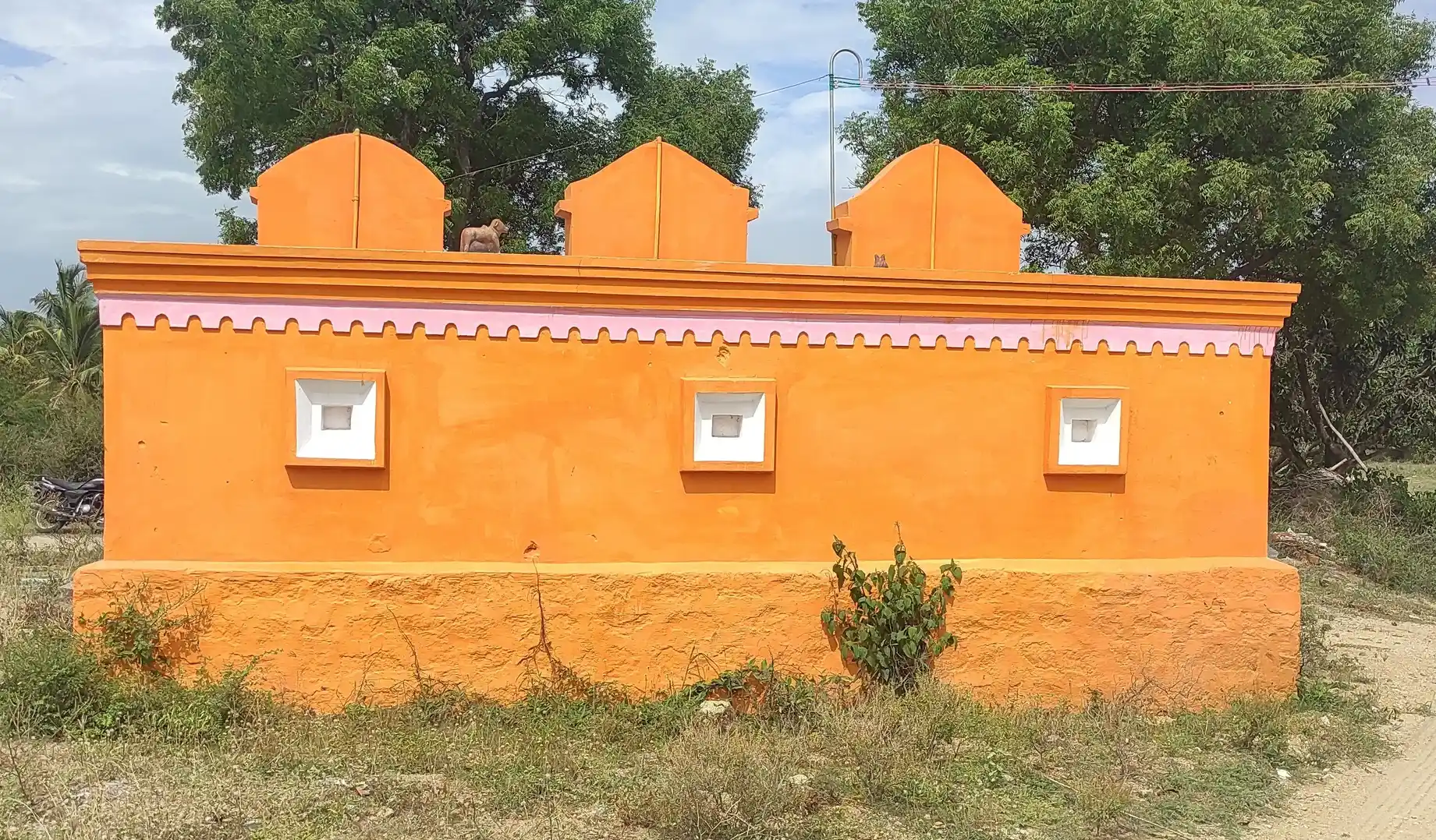 Arulmigu Marriamman Temple, Jittobanahalli - 635203 அருள்மிகு மாரியம்மன் திருக்கோயில், ஜிட்டோபனஅள்ளி - 635203, Krishnagiri - Ancient Temple Architecture and History Image 2