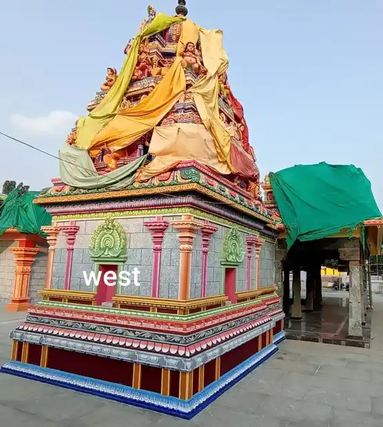 Arulmigu Marriyamman Temple, Karimangalam Road, Kaveripatnam - 635112 அருள்மிகு மாரியம்மன் வகையறா திருக்கோயில்கள், காவேரிப்பட்டிணம் - 635112, Krishnagiri - Ancient Temple Architecture and History Image 4