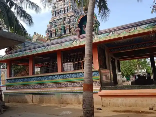 Arulmigu Marriyamman Temple, Kundalahallli, Baisuhalli - 635205 Arulmigu Marriyamman Temple, Kundalahallli, Baisuhalli - 635205, Dharmapuri - Ancient Temple Architecture and History Image 3