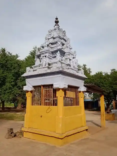 Arulmigu Marriyamman Temple, Pachikaanahalli - 635111 அருள்மிகு மாரியம்மன் திருக்கோயில், Pachikaanahalli - 635111, Dharmapuri - Ancient Temple Architecture and History Image 4