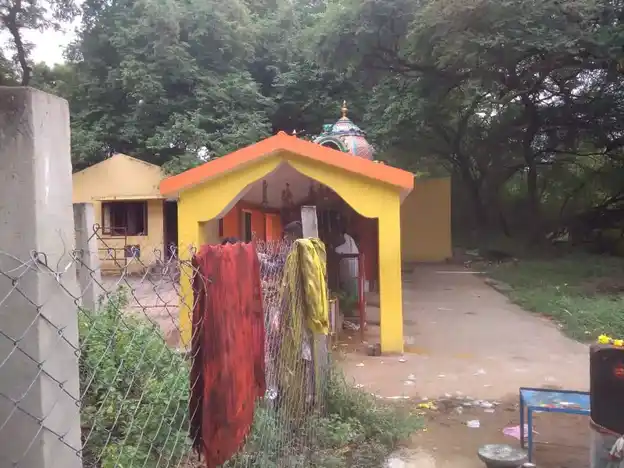 Arulmigu Marudakaliamman Temple, Gullapuram - 625562 அருள்மிகு மருதகாளியம்மன் திருக்கோயில், Gullapuram - 625562, Theni - Ancient Temple Architecture and History Image 2