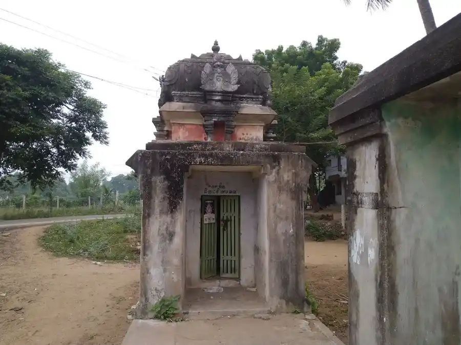 Arulmigu Marulapureeshwarar Temple, Atchuthamangalam - 610105 Arulmigu Marulapureeshwarar Temple, Atchuthamangalam - 610105, Thiruvarur - Ancient Temple Architecture and History Image 3