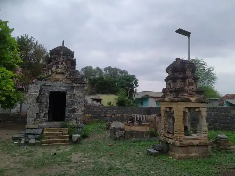 Arulmigu Marunthatheeswarar Temple, Murukkankudi - 621133 அருள்மிகு மருதாந்தீஸ்வரர் திருக்கோயில், முருக்கன்குடி - 621133, Perambalur - Ancient Temple Architecture and History Image 5