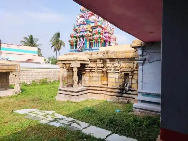 Arulmigu Marunthatheeswarar Temple, Periyavenmani - 621704 அருள்மிகு மருதாந்தீஸ்வரர் மற்றும் கலியுகவரதராஜப்பெருமாள், திருக்கோயில், Periyavenmani, Periyavenmani - 621704, Perambalur - Ancient Temple Architecture and History Image 2