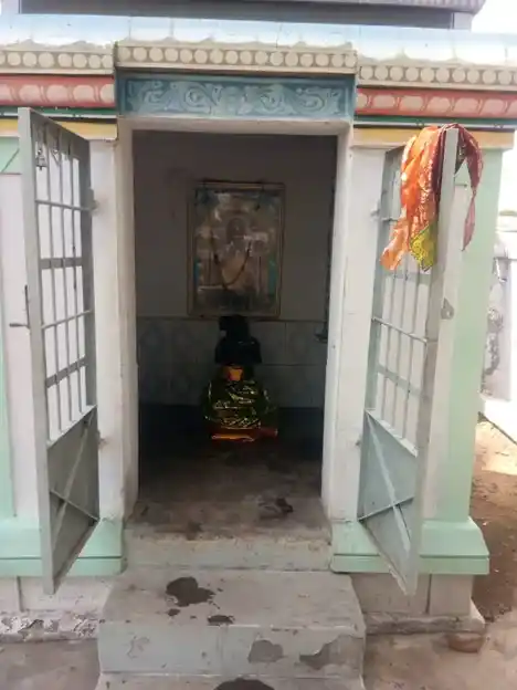 Arulmigu Marutha Kaliamman Temple, Eramanayakanpatti - 624613 அருள்மிகு மருத காளியம்மன் திருக்கோயில், Eramanayakanpatti - 624613, Dindigul - Ancient Temple Architecture and History Image 3