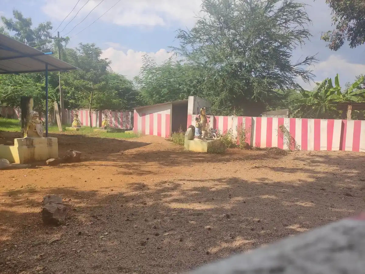 Arulmigu Maruthadi Karupanna Swamy Temple, Vilampatty - 624219 Arulmigu Maruthadi Karupanna Swamy Temple, Vilampatty - 624219, Dindigul - Ancient Temple Architecture and History Image 4