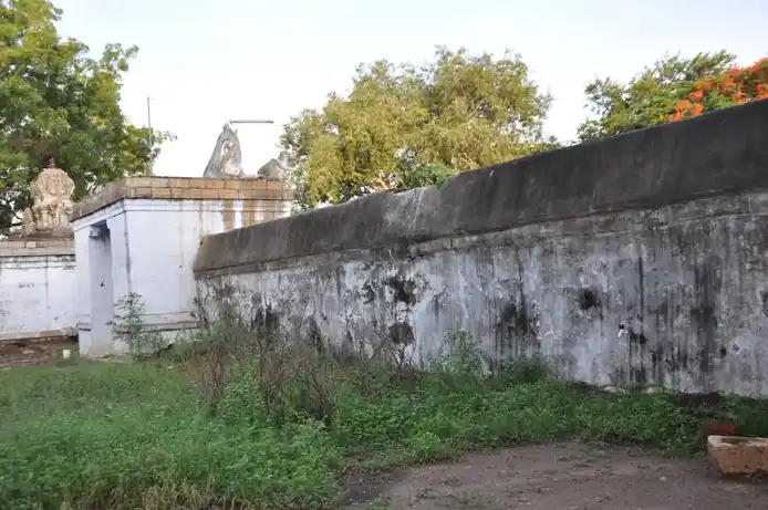 Arulmigu Maruthantheeswarar Temple, Pennakonam - 621108 அருள்மிகு மருந்தாதீஸ்வரர் மற்றும் வேணுகோபாலசுவாமி திருக்கோயில், Pennakonam - 621108, Perambalur - Ancient Temple Architecture and History Image 5