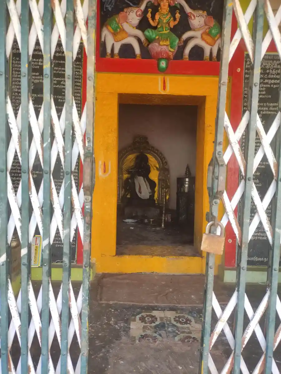 Arulmigu Maruthanuthu Perumal Temple, Gullichettipatty - 624219 அருள்மிகு மருதனூத்து பெருமாள் திருக்கோயில், Gullichettipatty - 624219, Dindigul - Ancient Temple Architecture and History Image 3