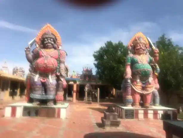 Arulmigu Maruthappa Iyyanar Temple, Melavaniyangudi - 630561 அருள்மிகு மருதப்பஅய்யனார் திருக்கோயில், மேலவாணியங்குடி, Melavaniyangudi - 630561, Sivagangai - Ancient Temple Architecture and History Image 3