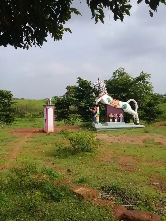 Arulmigu Maruthudaiya Ayyanar Temple, Manachai - 630107 அருள்மிகு. மாருடைய அய்யனார் திருக்கோயில், Manachai - 630107, Sivagangai - Ancient Temple Architecture and History Image 3
