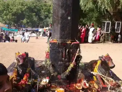 Arulmigu Masi Karibethrayar Temple, Anaikatti, Udhagai - 643001 அருள்மிகு மாசி கரிபெட்ராயர் திருக்கோயில், Anaikatti, Udhagai - 643001, Nilgiris - Ancient Temple Architecture and History Image 2