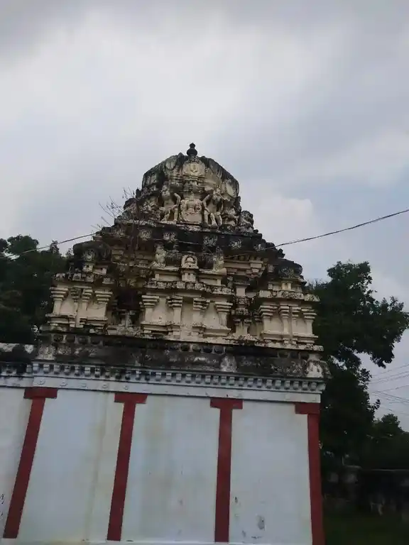 Arulmigu Mathana Kesava Perumal Temple, Narashingapuram - 631402 அருள்மிகு மதனகேசவப் பெருமாள் திருக்கோயில், Narashingapuram - 631402, Tiruvallur - Ancient Temple Architecture and History Image 3