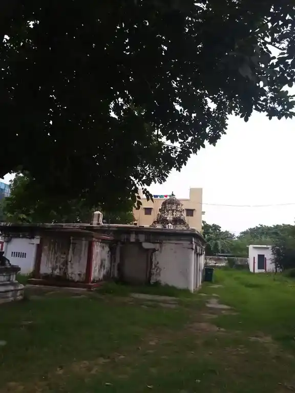 Arulmigu Mathana Kesava Perumal Temple, Narashingapuram - 631402 அருள்மிகு மதனகேசவப் பெருமாள் திருக்கோயில், Narashingapuram - 631402, Tiruvallur - Ancient Temple Architecture and History Image 4
