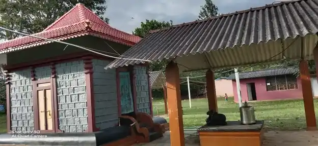 Arulmigu Matheshwarar Temple, Manvayal, Gudalur - 643212 அருள்மிகு மாதேஸ்வரர் திருக்கோயில், Manvayal, Gudalur - 643212, Nilgiris - Ancient Temple Architecture and History Image 5