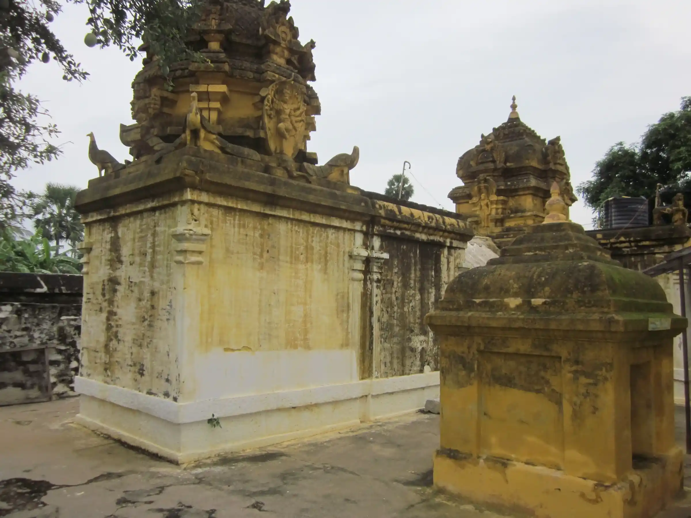 Arulmigu Matheshwarar Varatharajaperumal Temple, Kurichi, Bhavani - 638314 அருள்மிகு மாதேஸ்வரர் வரதராஜப்பெருமாள் திருக்கோயில், Bhavani - 638314, Erode - Ancient Temple Architecture and History Image 3