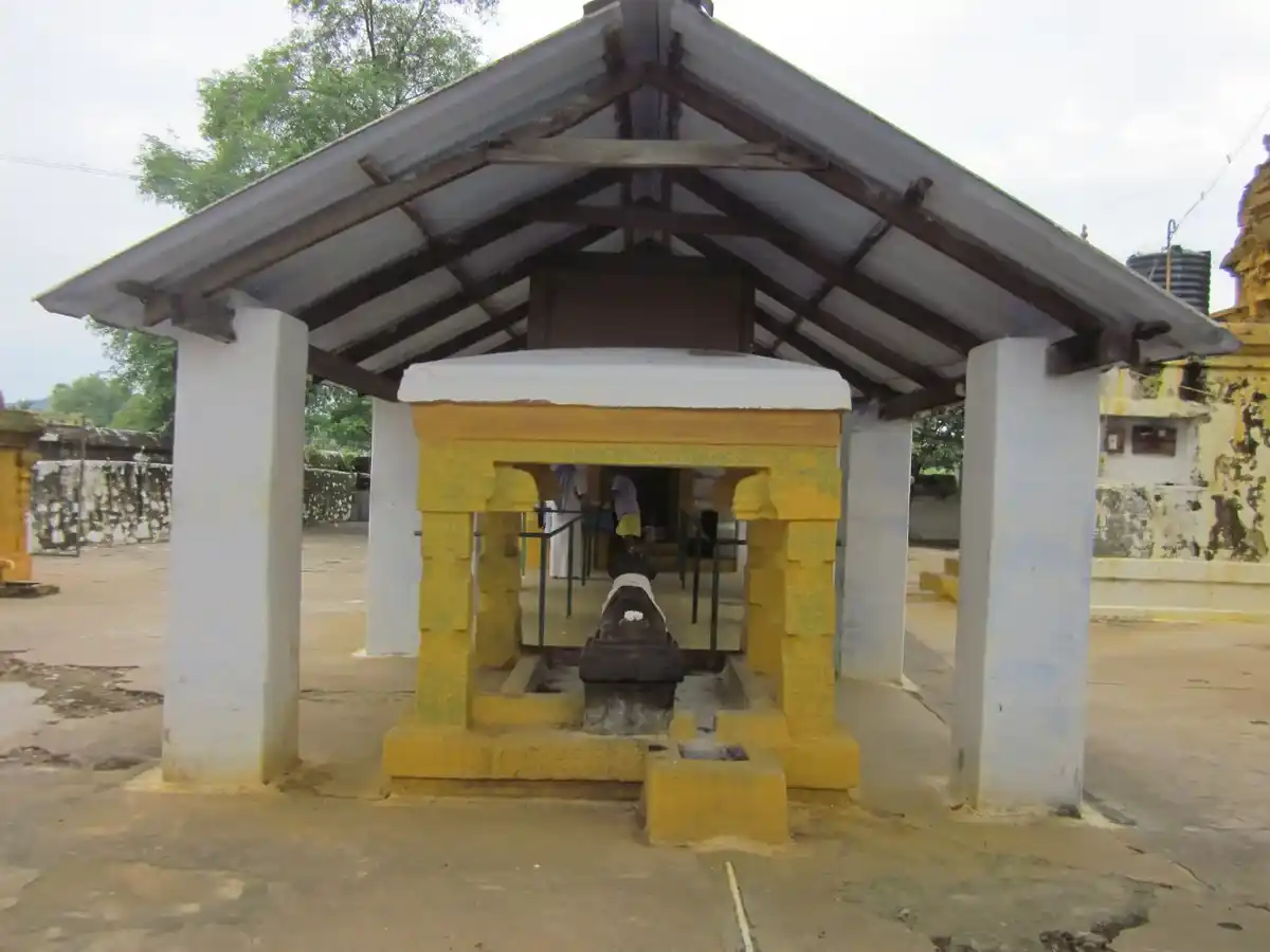 Arulmigu Matheshwarar Varatharajaperumal Temple, Kurichi, Bhavani - 638314 அருள்மிகு மாதேஸ்வரர் வரதராஜப்பெருமாள் திருக்கோயில், Bhavani - 638314, Erode - Ancient Temple Architecture and History Image 6