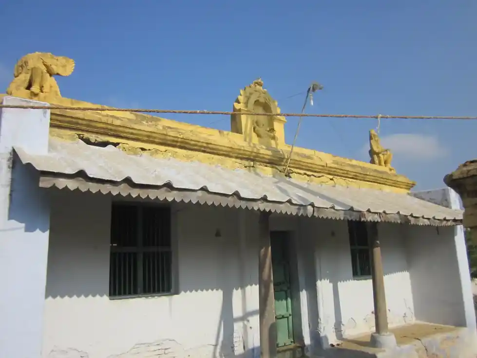 Arulmigu Matheshwarar Varatharajaperumal Temple, Kurichi, Bhavani - 638314 அருள்மிகு மாதேஸ்வரர் வரதராஜப்பெருமாள் திருக்கோயில், Bhavani - 638314, Erode - Ancient Temple Architecture and History Image 9