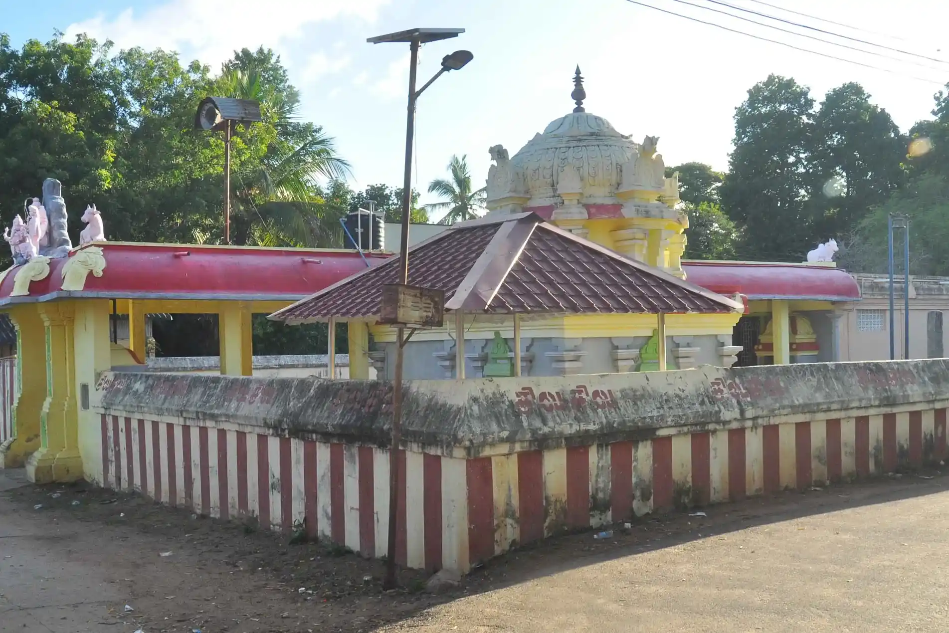 Arulmigu Matheyaguneswarar Temple, Illupur, Illupur - 609308 அருள்மிகு மத்யார்ஜீனேஸ்வரர் திருக்கோயில், Illupur, Illupur - 609308, Mayiladuthurai - Ancient Temple Architecture and History Image 5