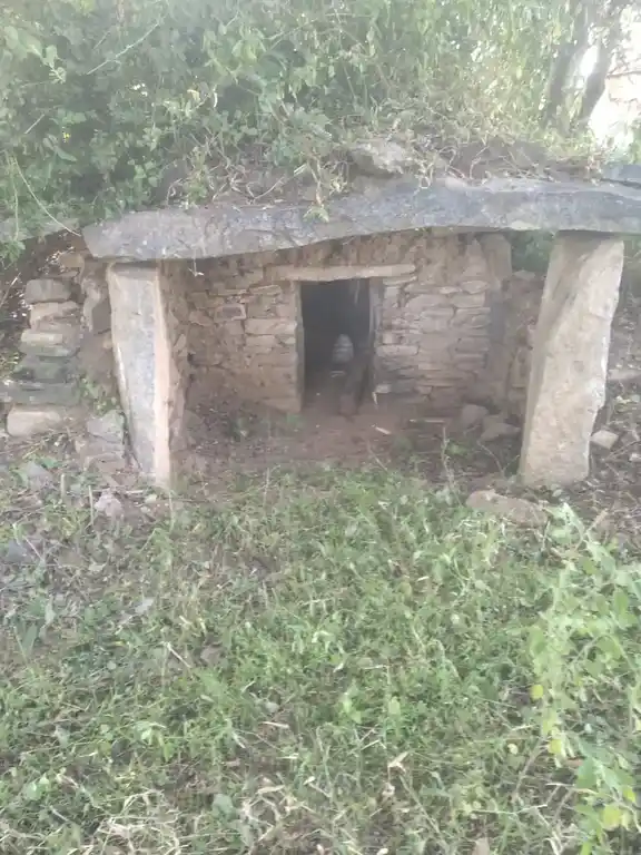 Arulmigu Mathiganapali Someshwarer Temple, Ennegolpudur - 635116 அருள்மிகு மதிகானப்பள்ளி சோமேஸ்வரர் திருக்கோயில், எண்ணேகொள்புதூர் - 635116, Krishnagiri - Ancient Temple Architecture and History Image 3