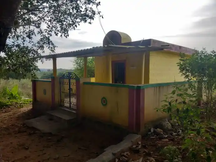 Arulmigu Mathooramman Temple, Thandarai - 635107 அருள்மிகு மத்தூரம்மா திருக்கோயில், தண்டரை - 635107, Krishnagiri - Ancient Temple Architecture and History Image 3