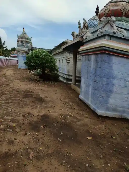 Arulmigu Maththiyasuneshwarar Temple, Rajendrem, Rajendrem - 639107