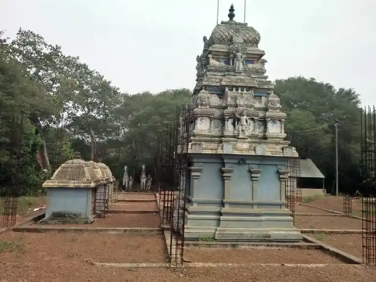 Arulmigu Mathurai Veeran Temple, Kuvagam - 621710 அருள்மிகு மதுரை வீரன் திருக்கோயில், Kuvagam - 621710, Ariyalur - Ancient Temple Architecture and History Image 2