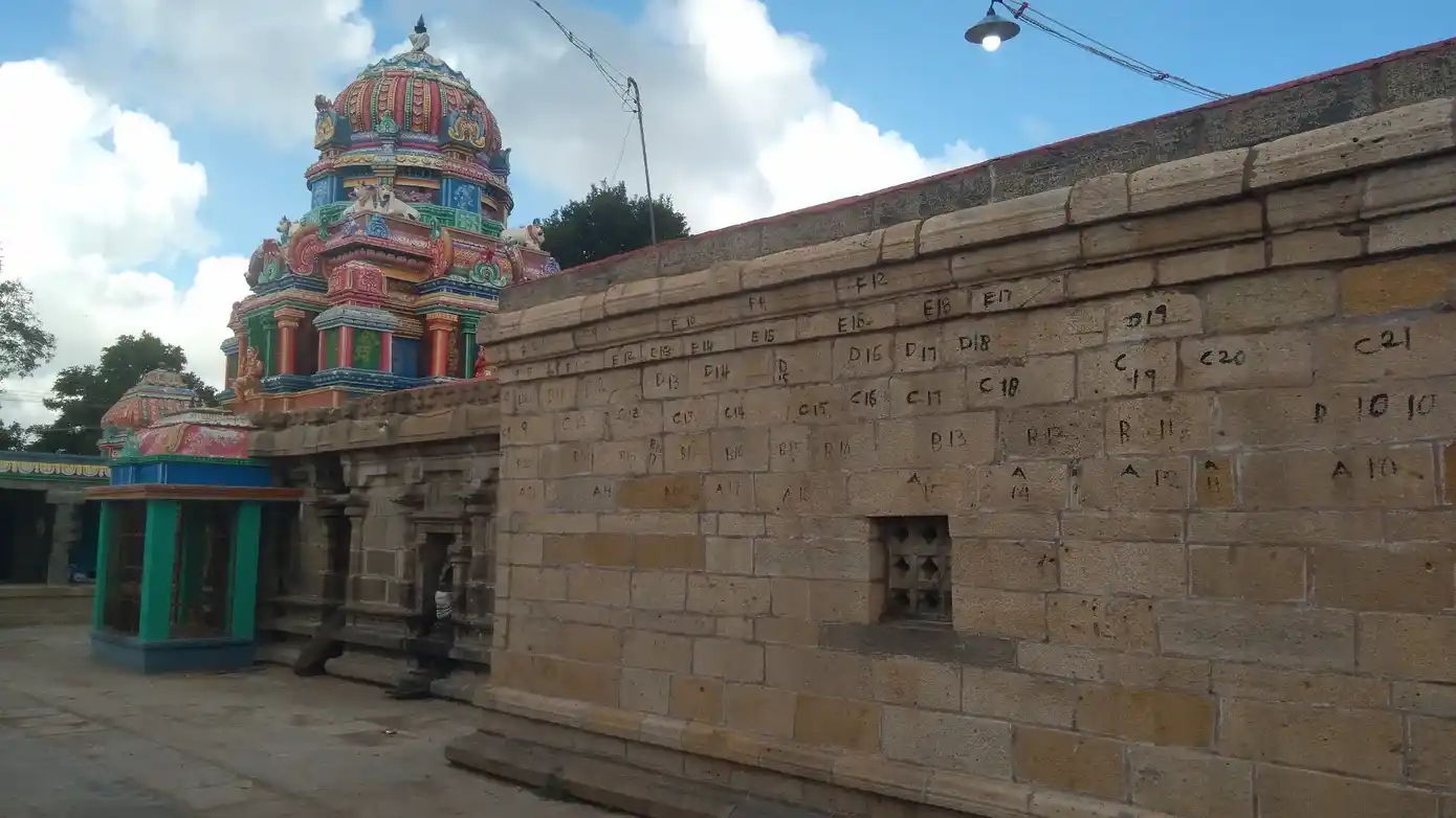 Arulmigu Mathuranthaga Soleeshwarar Temple, Thozhuthur - 606607 Temple