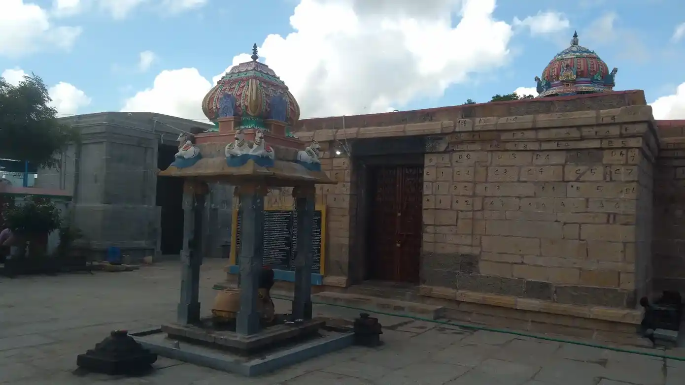 Arulmigu Mathuranthaga Soleeshwarar Temple, Thozhuthur - 606607 ArulmiguMathuranthaga Soleeshwarar Temple,  - 606607, Cuddalore - Ancient Temple Architecture and History Image 2