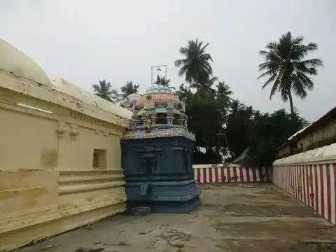 Arulmigu Mathuvanaramasamy Temple, Therku Agrahaaram, Valangaiman - 612804 அருள்மிகு மதுவனராமசாமி திருக்கோயில், Therku Agrahaaram, Valangaiman - 612804, Thiruvarur - Ancient Temple Architecture and History Image 4