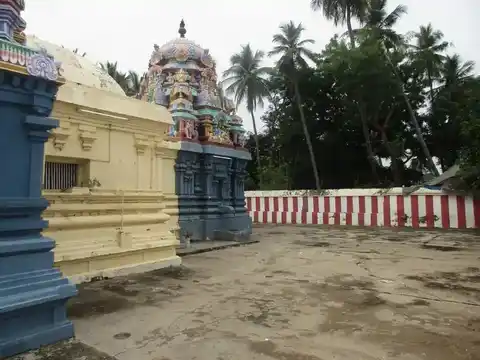 Arulmigu Mathuvanaramasamy Temple, Therku Agrahaaram, Valangaiman - 612804 அருள்மிகு மதுவனராமசாமி திருக்கோயில், Therku Agrahaaram, Valangaiman - 612804, Thiruvarur - Ancient Temple Architecture and History Image 6