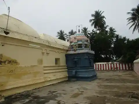 Arulmigu Mathuvanaramasamy Temple, Therku Agrahaaram, Valangaiman - 612804 அருள்மிகு மதுவனராமசாமி திருக்கோயில், Therku Agrahaaram, Valangaiman - 612804, Thiruvarur - Ancient Temple Architecture and History Image 8