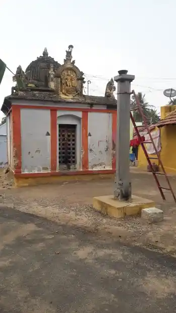 Arulmigu Mattumalaya Perumal Temple, Vangamanoothu - 624306 அருள்மிகு மட்டுமளய பெருமாள் திருக்கோயில், Vangamanoothu - 624306, Dindigul - Ancient Temple Architecture and History Image 7