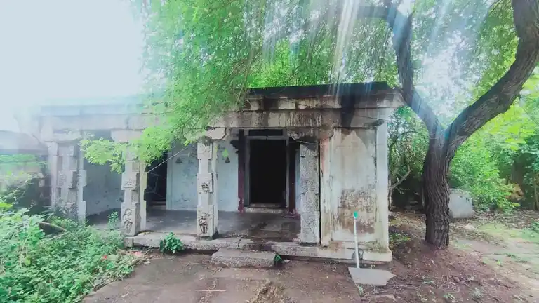 Arulmigu Mavuruthieswarar Temple, Sangeethamangalam - 605202 அருள்மிகு மாவுருதீஸ்வரர் திருக்கோயில், சங்கீதமங்கலம் - 605202, Viluppuram - Ancient Temple Architecture and History Image 5